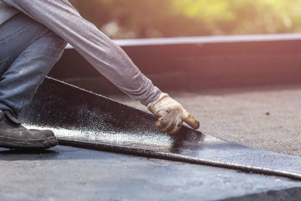 Professional Vapor Barrier Installation technician working in Hauppauge, NY